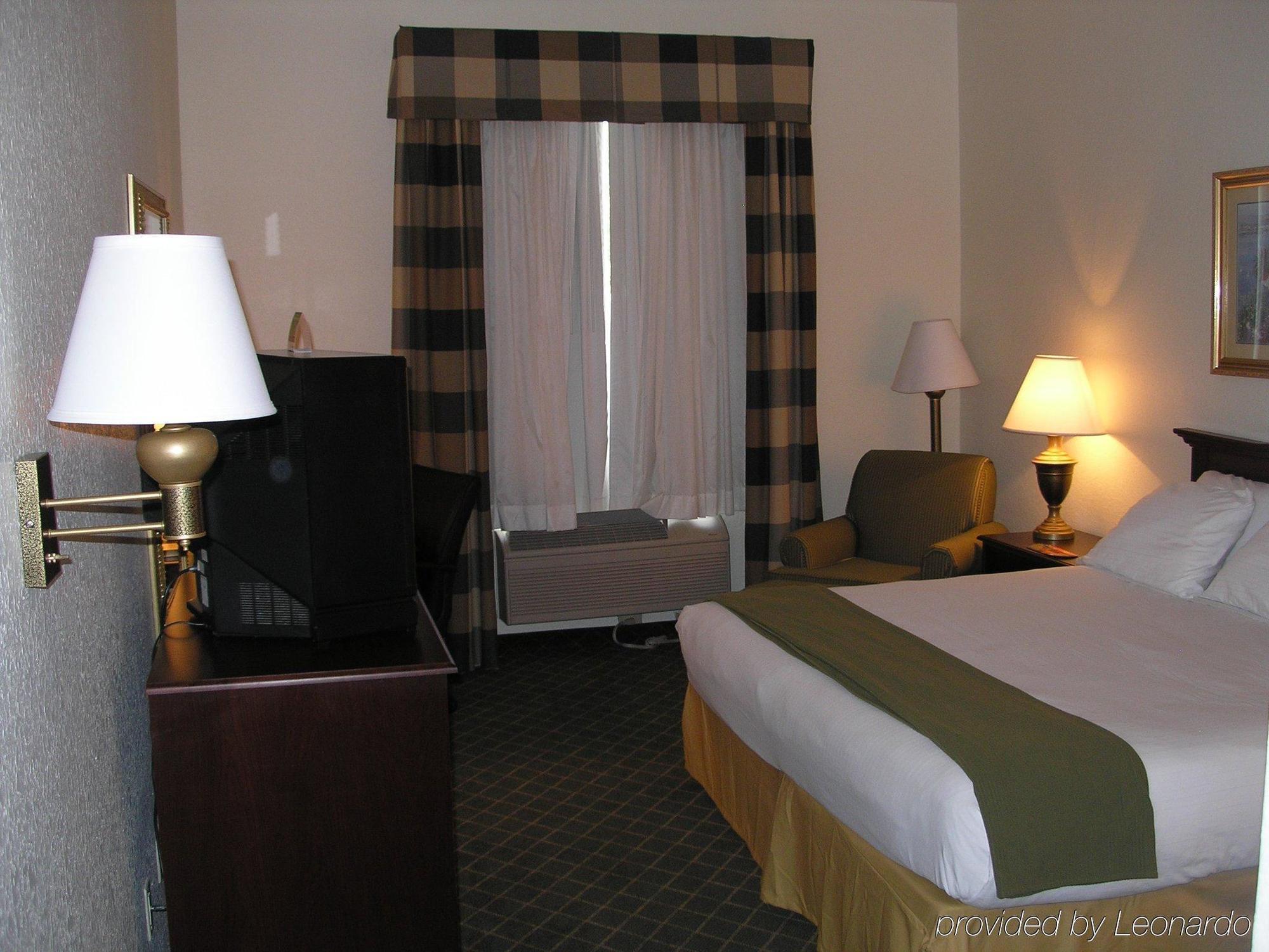 Ruskin Inn Tampa-Sun City Center Room photo