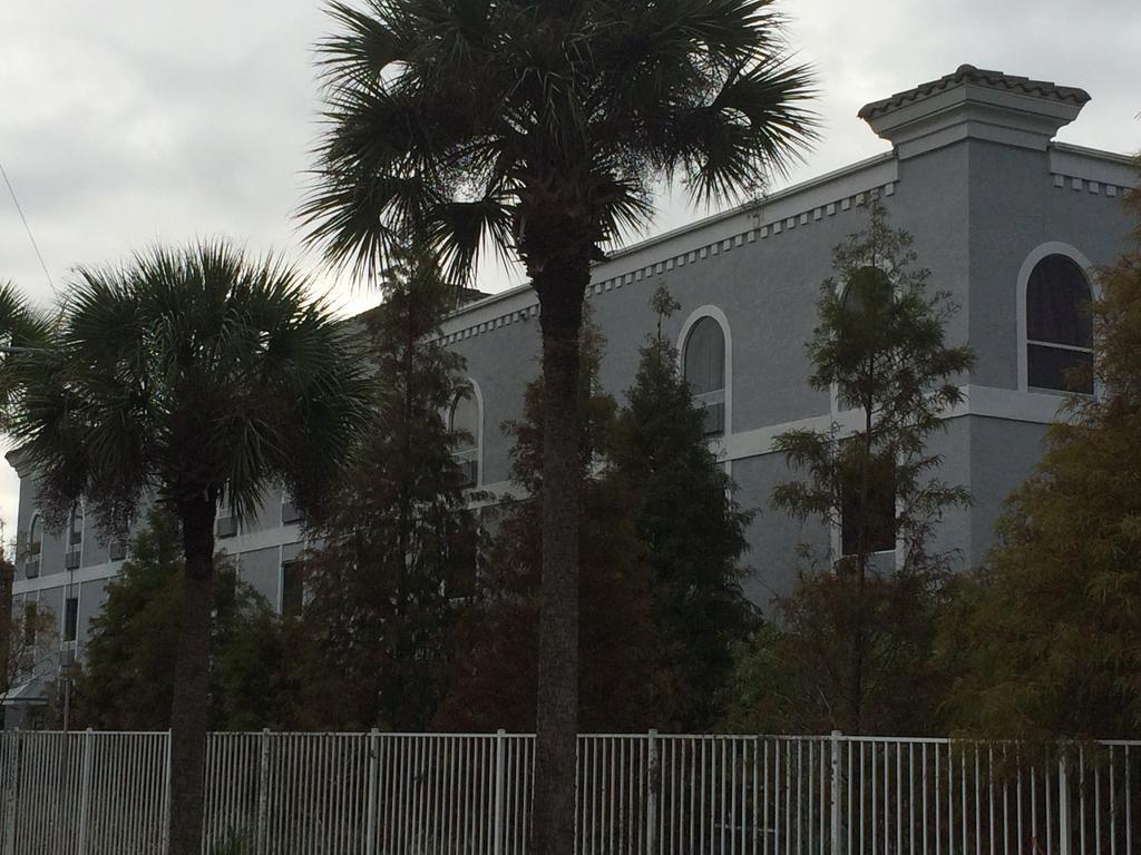 Ruskin Inn Tampa-Sun City Center Exterior photo