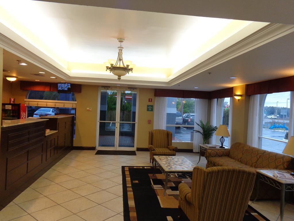 Ruskin Inn Tampa-Sun City Center Exterior photo