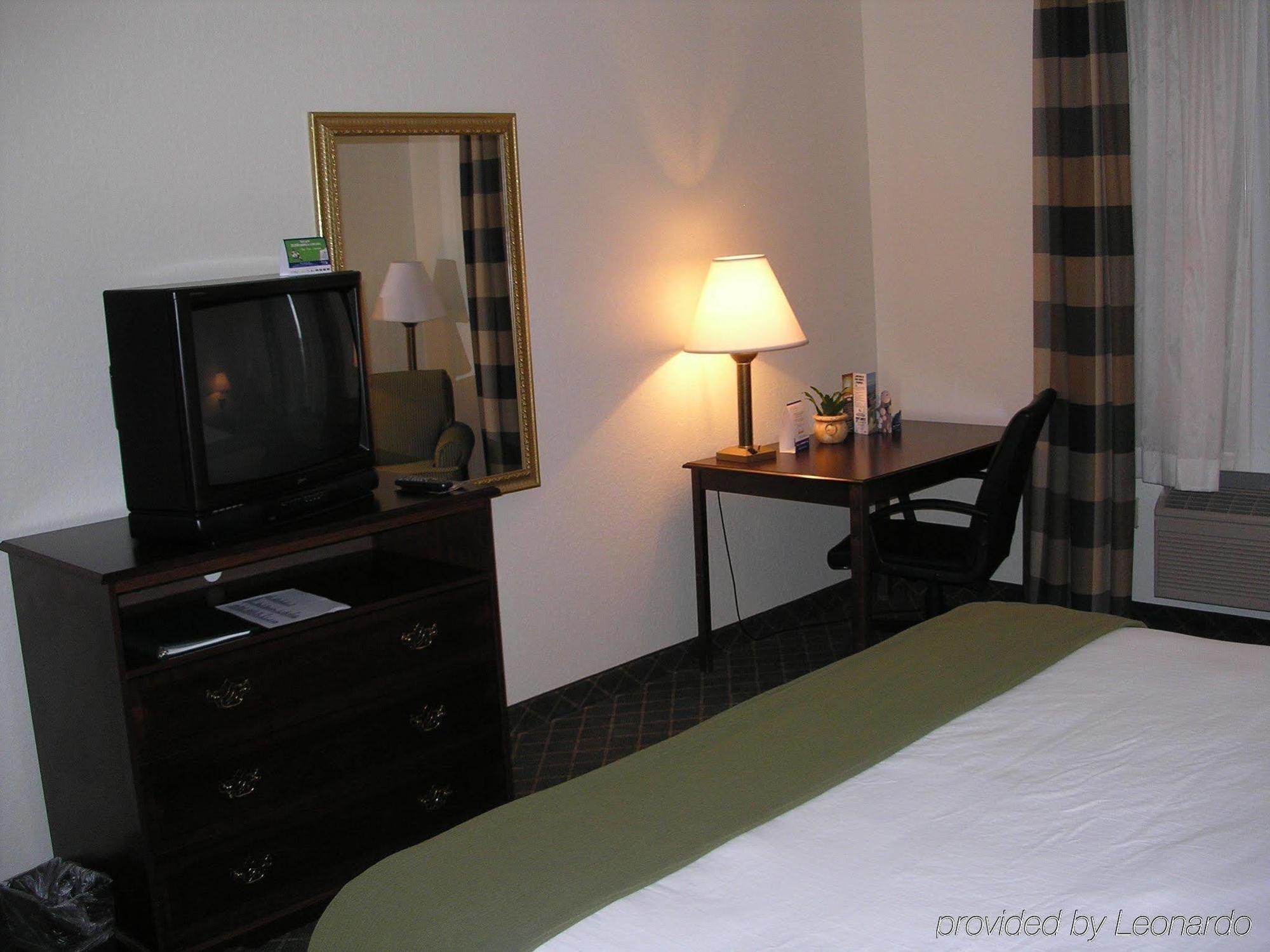Ruskin Inn Tampa-Sun City Center Room photo